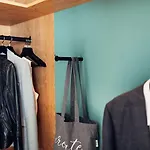 Harry's Graz-smart & *