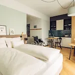 Hotel Harry's Graz-smart & *