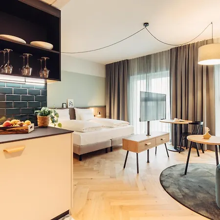 Hotel Harry's Graz-smart & *