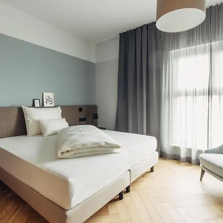 Harry's Graz-smart & ホテル *