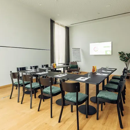 Hotel Harry's Graz-smart & Štýrský Hradec